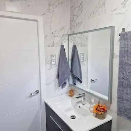 Urbanizacion La Marina 17 Apartment *